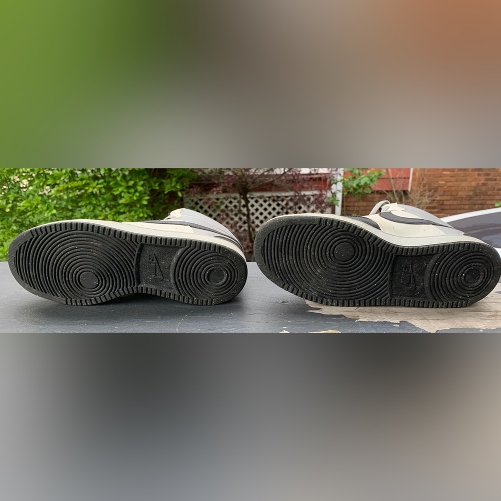 Black and White Sneakers, Nike court runners